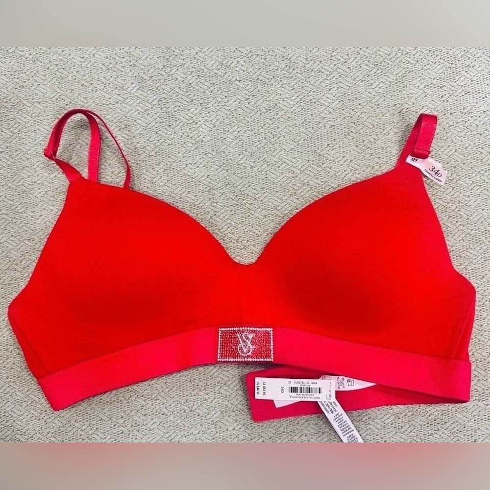 Victoria's Secret Women's Red T-Shirt Bra, Lightly Lined, 34 D
